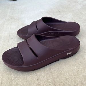 Women’s OOFOS Slide Sandals